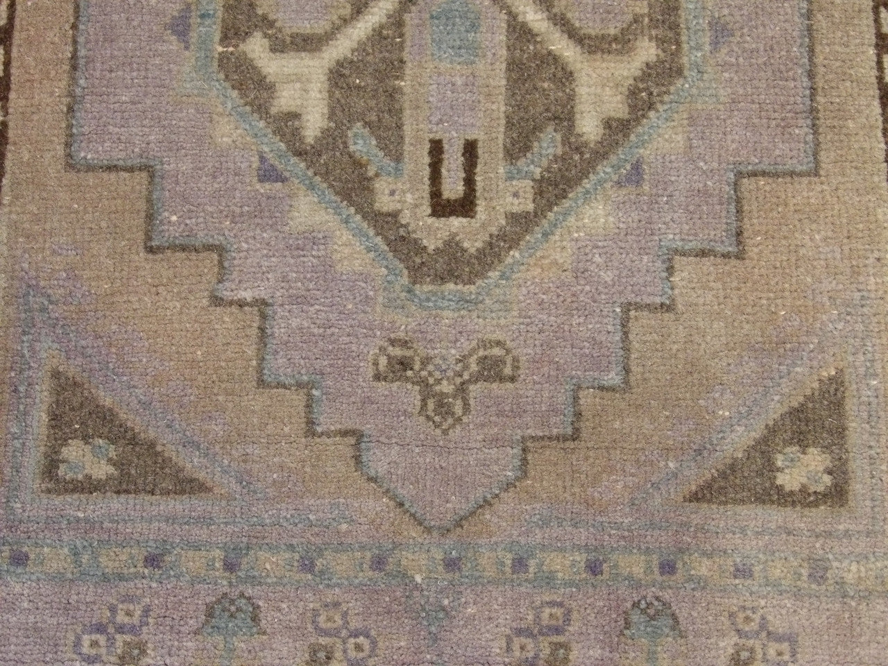 Vintage Turk Anatolian Antique Yastik rug border detail