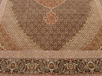 Mahi Tabriz rug border detail, black