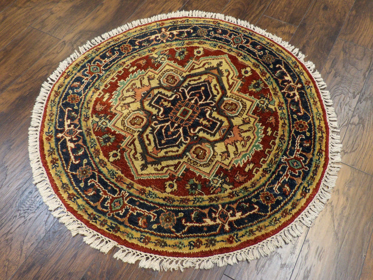 Heriz medallion pattern detail