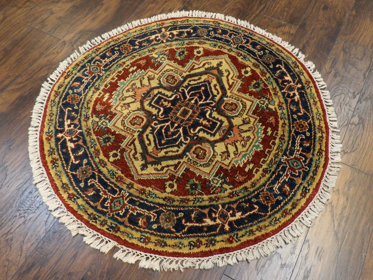 Heriz medallion pattern detail