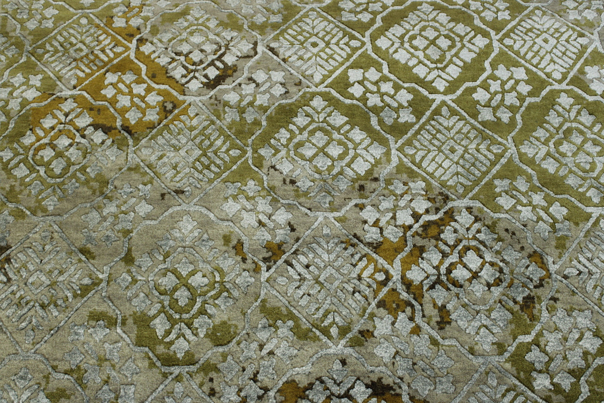 Back of Modern Ikat Design hand-knotted rug