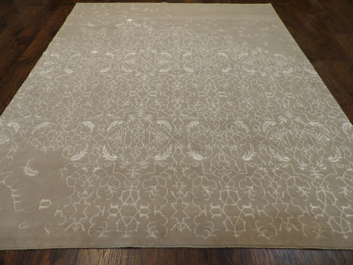 Gray transitional rug in a room setting