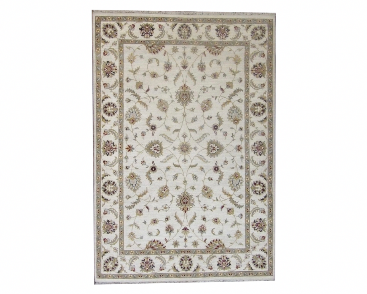 Chobie Traditional hand-knotted wool rug in Ivory, 5'7" x 7'8", SKU W739