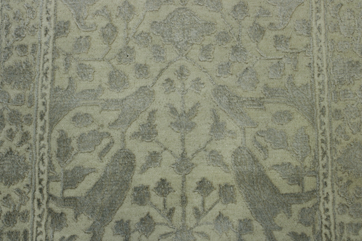 Traditional Haji Jalili rug corner detail