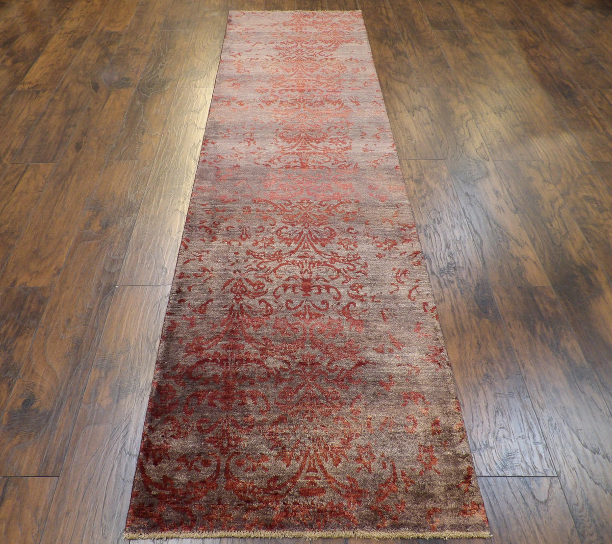 Modern Silky Damask rug corner detail