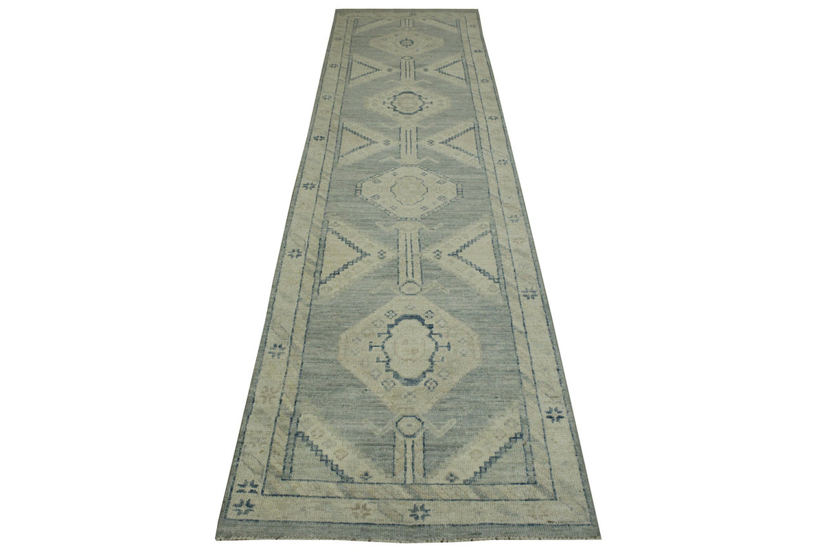 Oushak Wash Chobi rug border detail