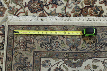 Traditional Mahal Design pattern detail