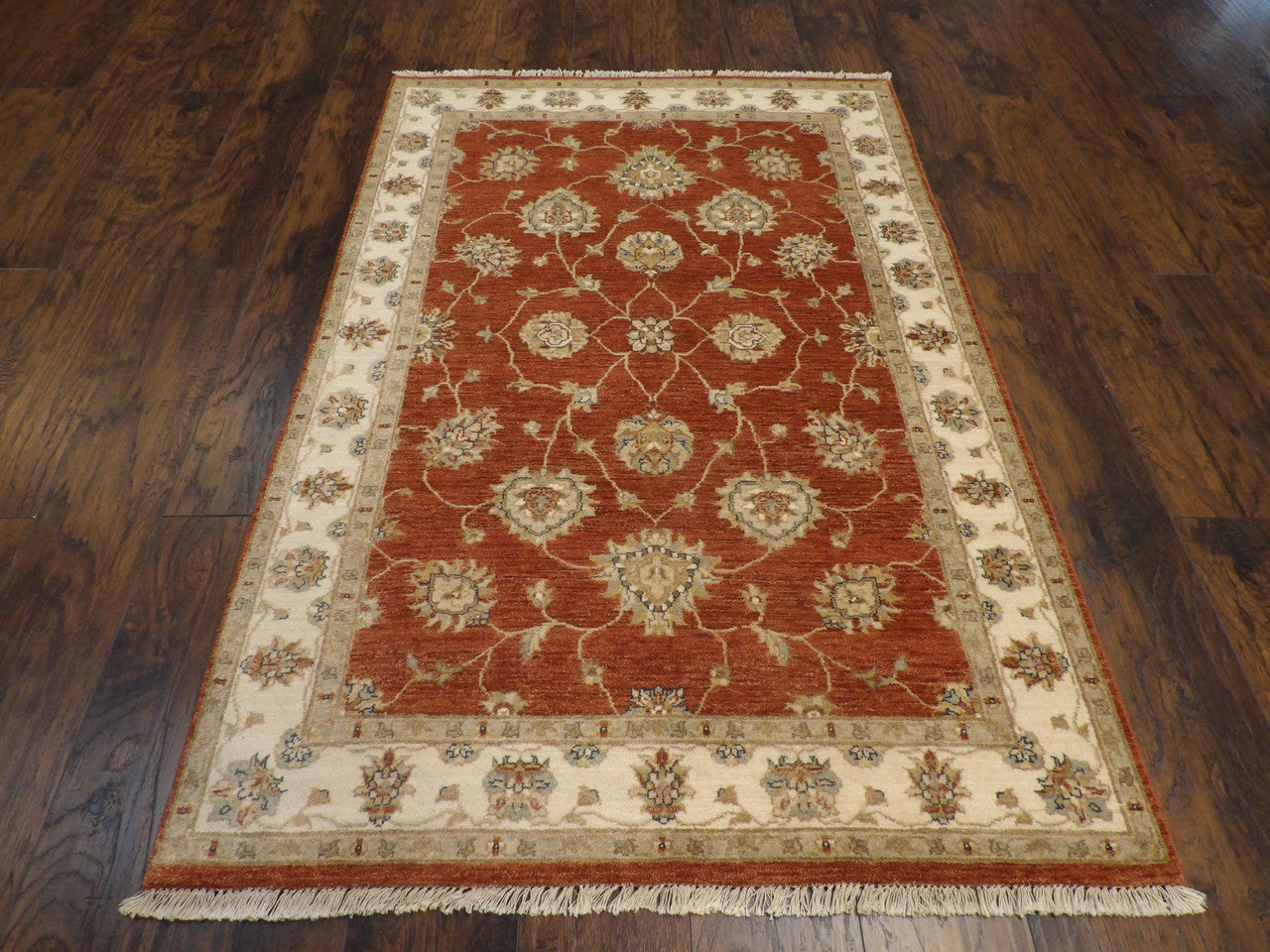 Close-up of wool pile, Beige & Rust rug