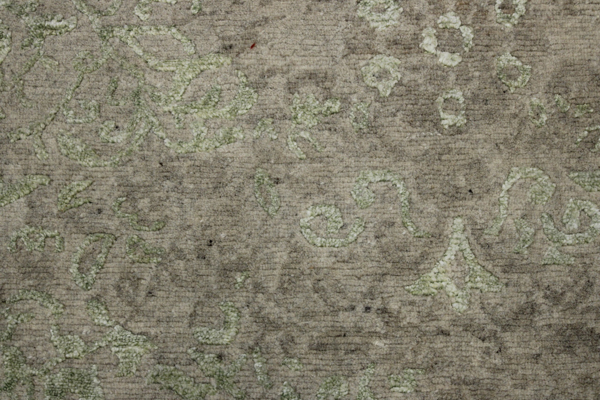 Close-up of wool-silk pile, Beige rug