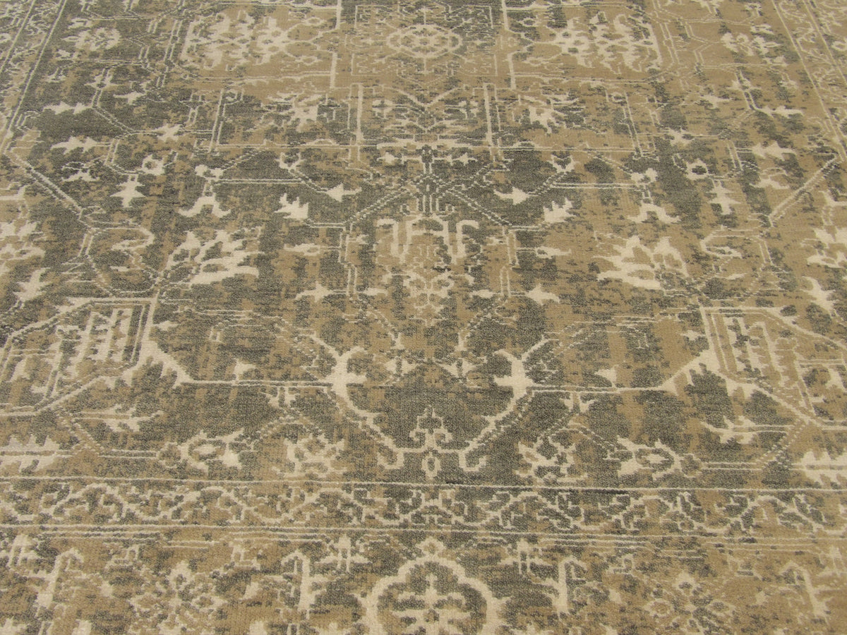 Oushak Sherapi Broken rug border detail