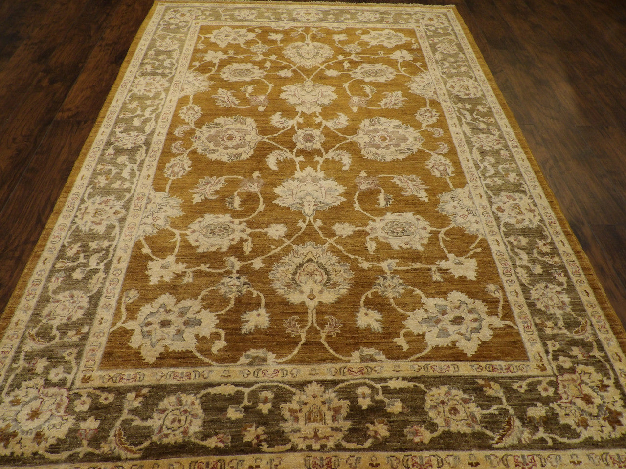 Oushak Chobi Natural Dye Antique Wash rug corner detail