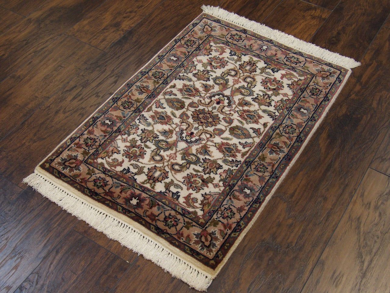Fine Persian Bidjar pattern detail