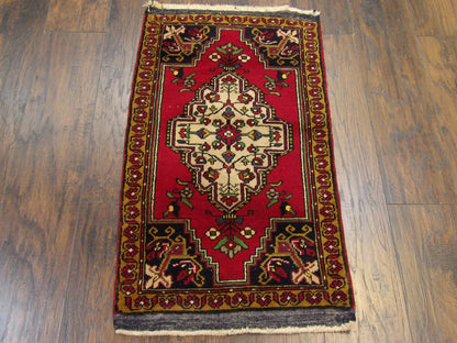 Vintage Anatolian Yastik Hand knotted Wool Rug 1'10" X 3'5" - W1119