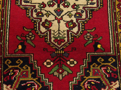 Vintage Anatolian Yastik Hand knotted Wool Rug 1'10" X 3'5" - W1119