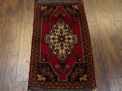 Vintage Anatolian Yastik Hand knotted Wool Rug 1'10" X 3'5" - W1119
