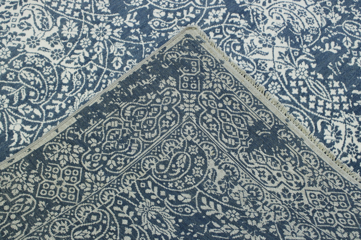 Transitional Abstract Broken Design rug corner detail