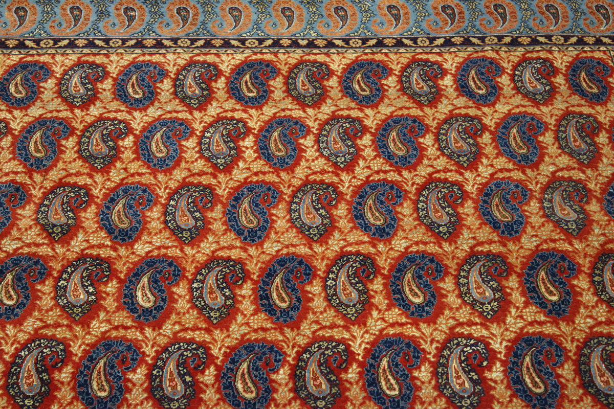 Traditional Antique Peasley Kerman rug corner detail