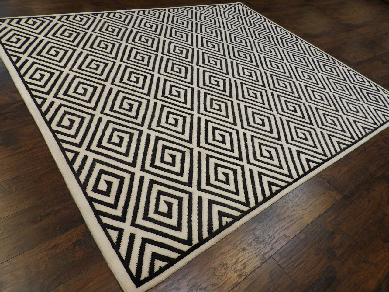 Linear pattern detail, black and white rug