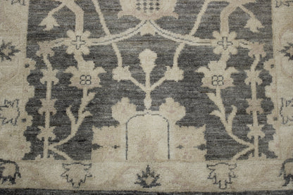 Oushak Chobi rug corner detail