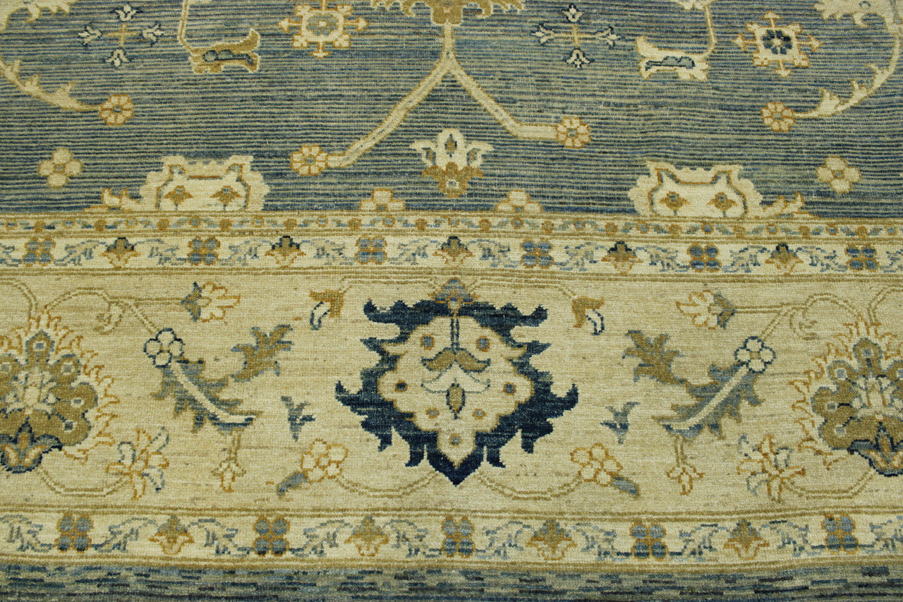 Oushak Chobi rug corner detail