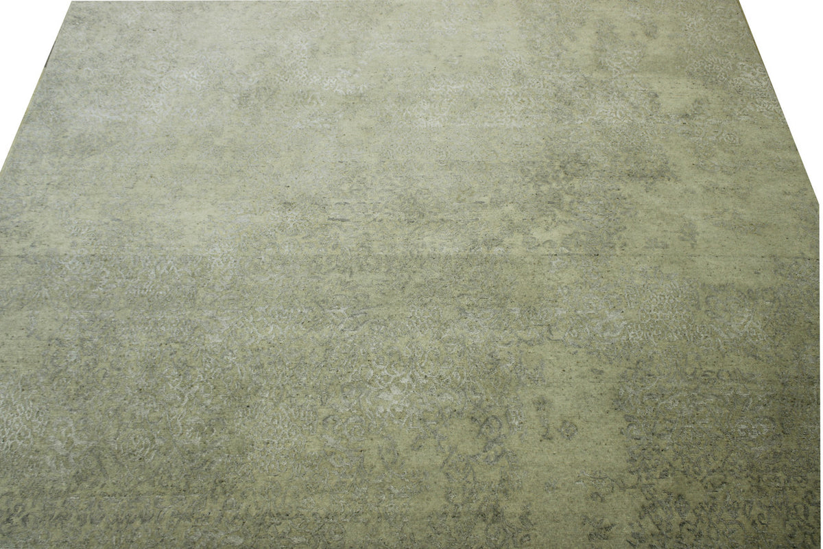 Close-up of wool-silk pile, Gray & Beige rug