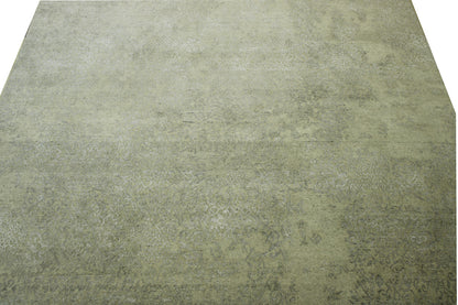 Close-up of wool-silk pile, Gray & Beige rug