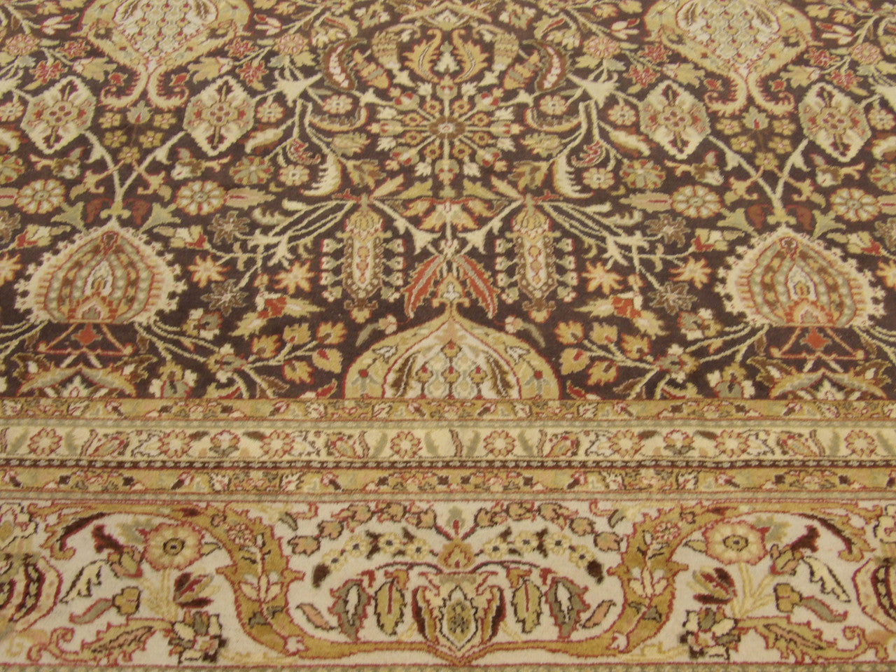 Fine Persian Haji Jalili rug corner detail