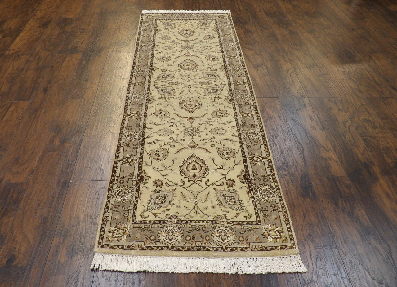 Fine Persian Tabriz rug corner detail
