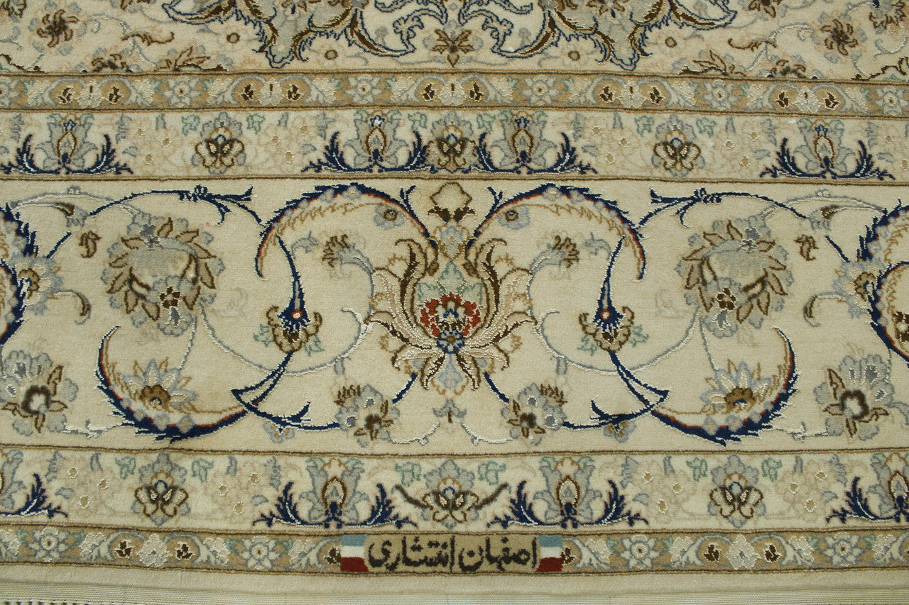 Traditional Super Fine Nain rug border detail