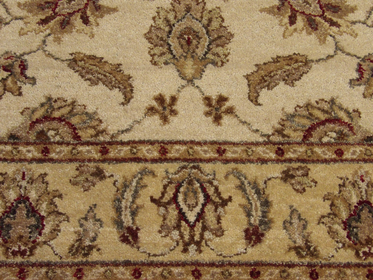 Indo Chobi Natural Dye rug border detail