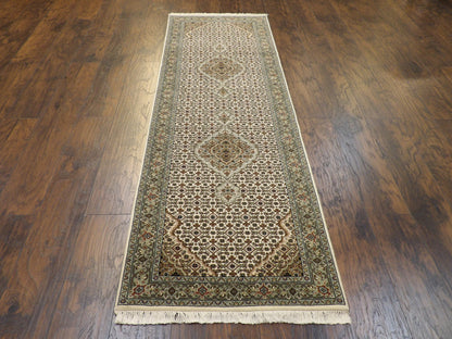 Fine Persian Tabriz rug corner detail