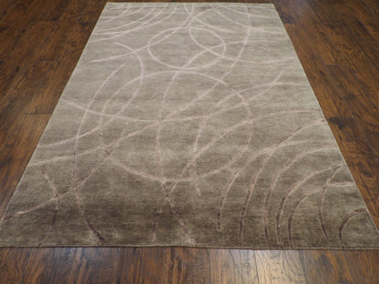 High-low pile pattern detail, gray rug
