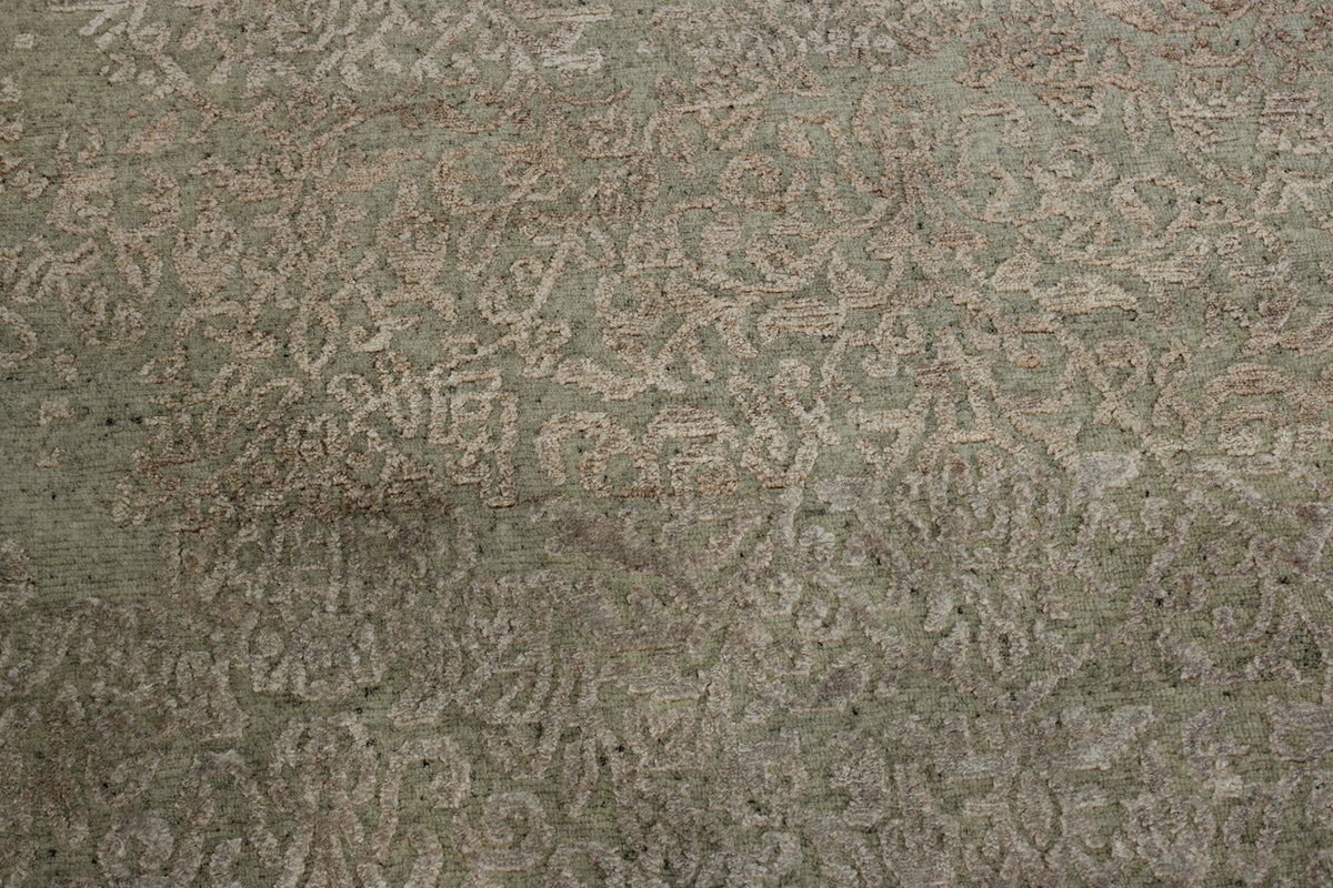 Modern Abstract Broken Design rug border detail