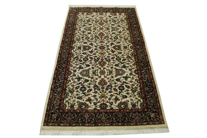 Traditional Indo Mahal rug border detail
