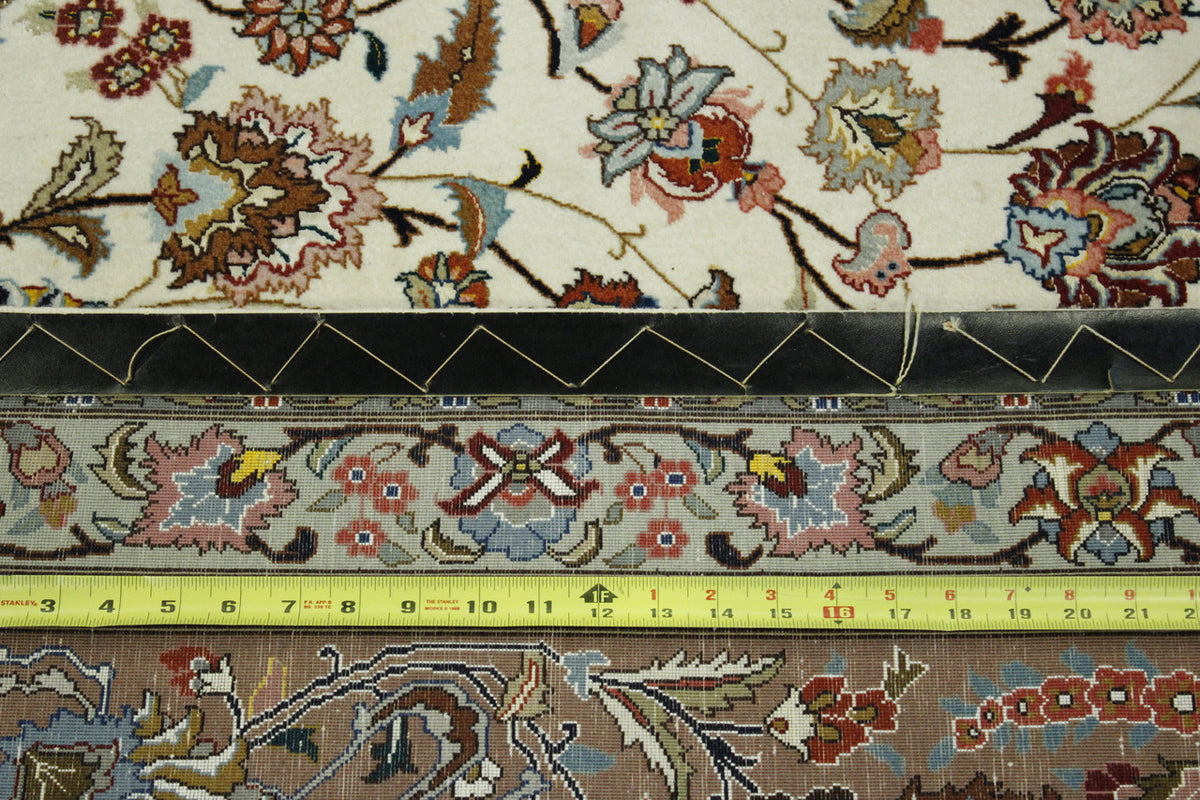 Close-up of wool pile, Beige & Pink rug