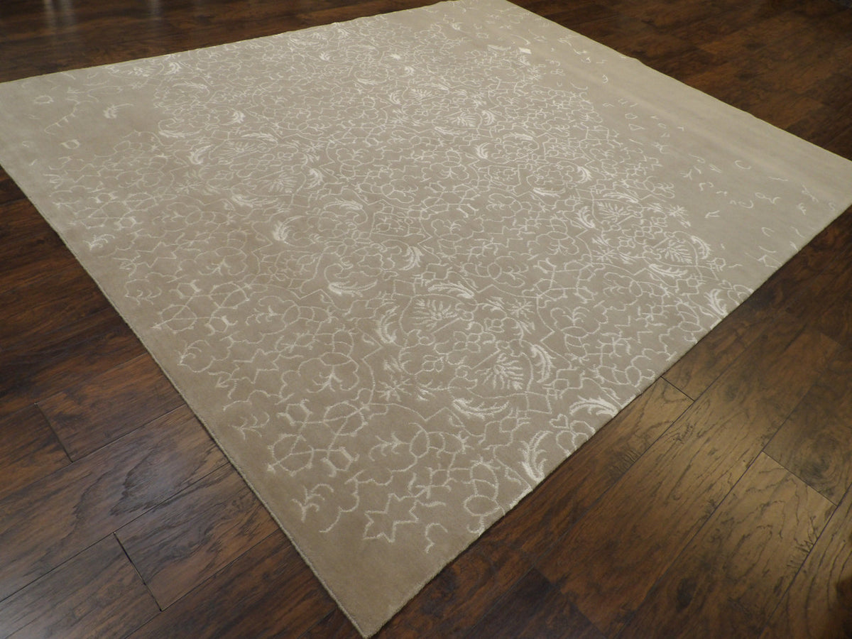 Transitional rug border detail, gray and beige