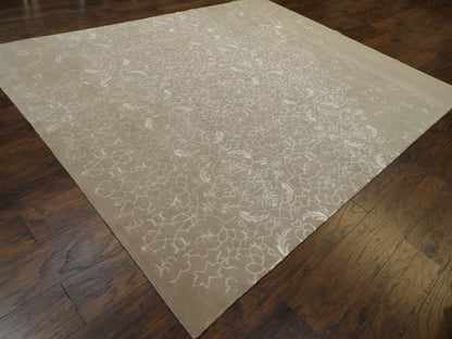Transitional rug border detail, gray and beige