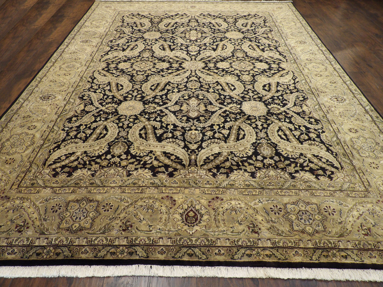 Fine Persian Ziegler rug corner detail