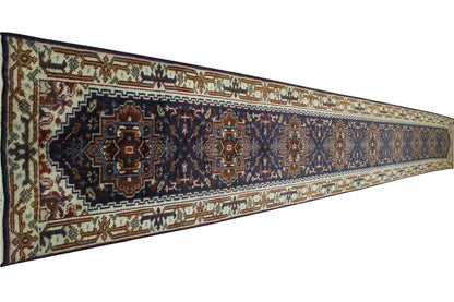 Tribal Heriz rug border detail