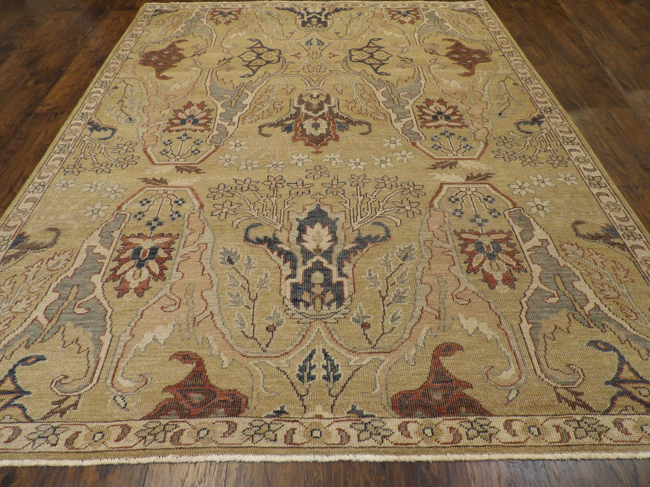 Oushak Ziegler Vintage Antique Wash rug corner detail