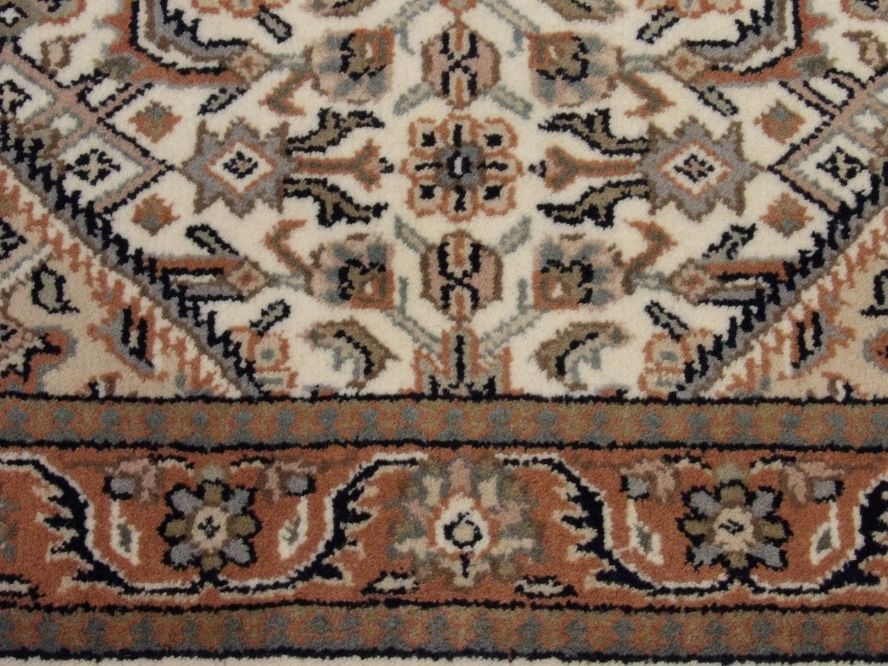 Fine Persian Mir Herati rug border detail