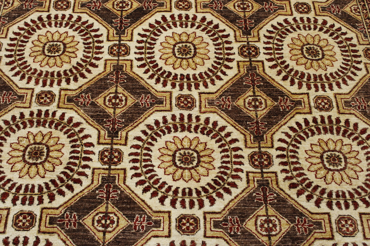 Traditional Khotan Peshawar rug border detail