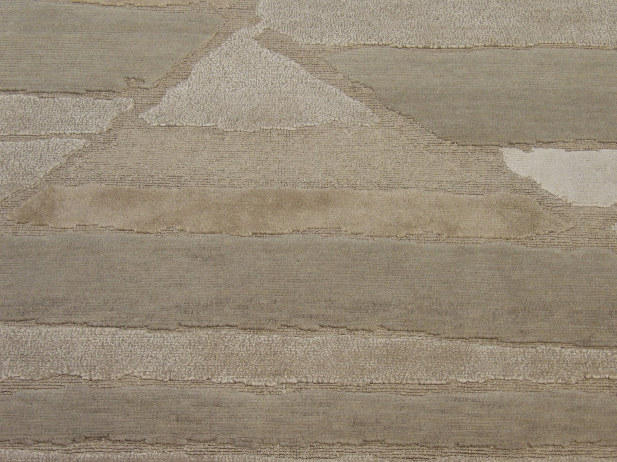 Modern abstract rug border detail