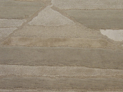 Modern abstract rug border detail