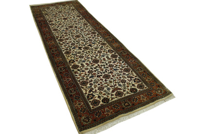 Close-up of wool pile, Beige & Rust rug