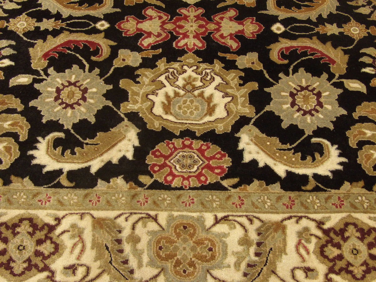 Fine Persian Kashan rug border detail