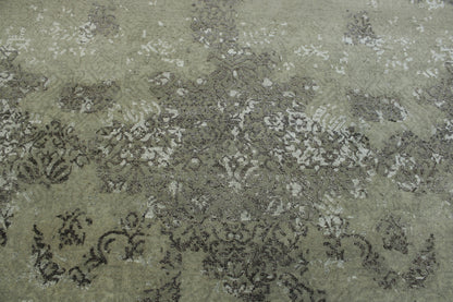 Gray & Silver Transitional Abstract Ikat Design rug in room setting