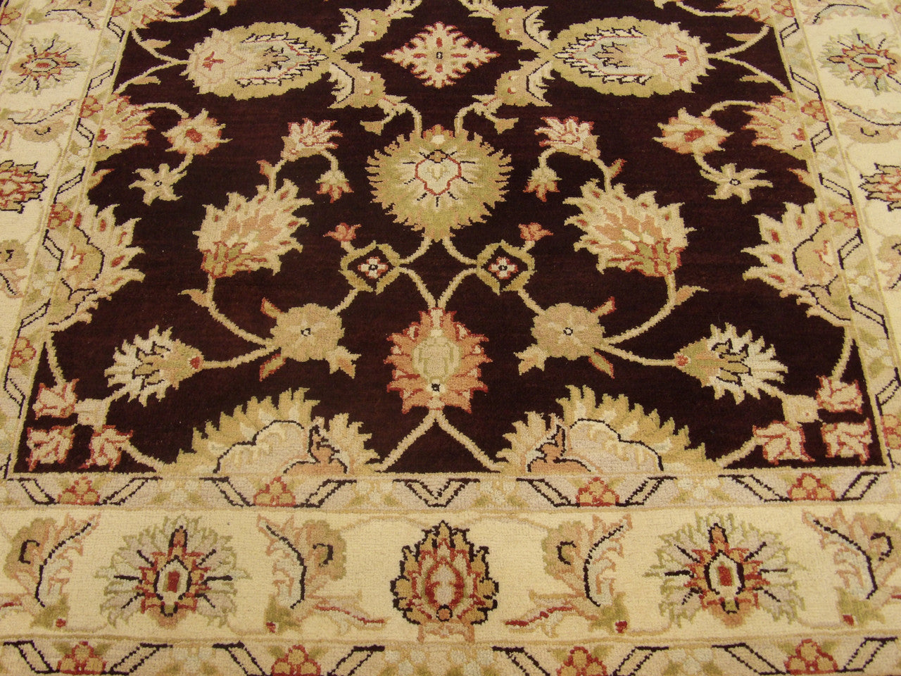 Agra Kashan rug border detail