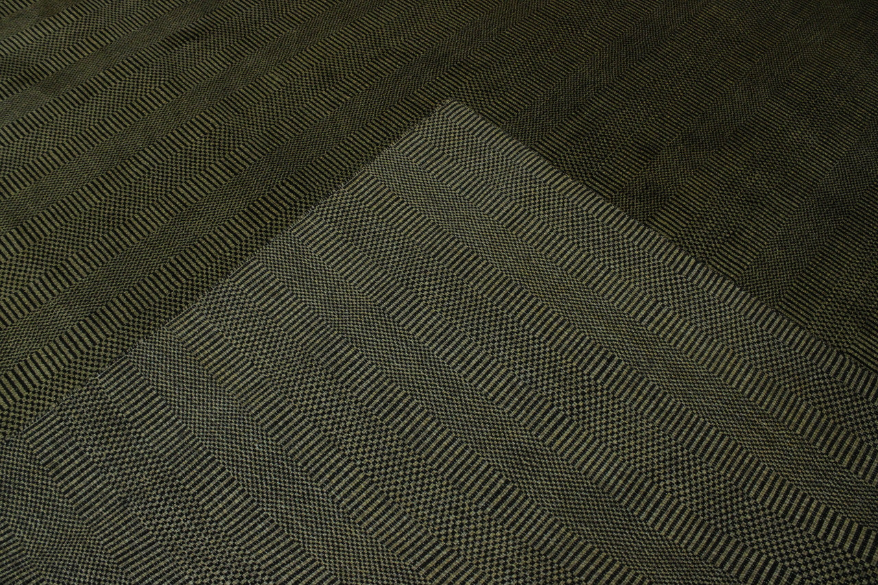 Close-up of wool pile, Brown & Gold rug
