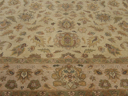 Kashan rug border detail